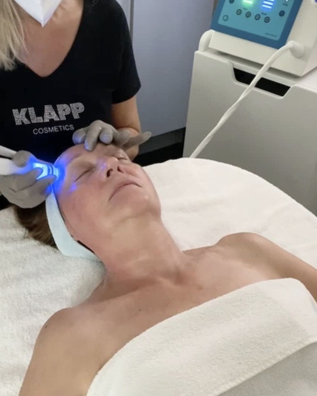 Aqua Derm+ Behandlung im Kosmetikstudio Hürth